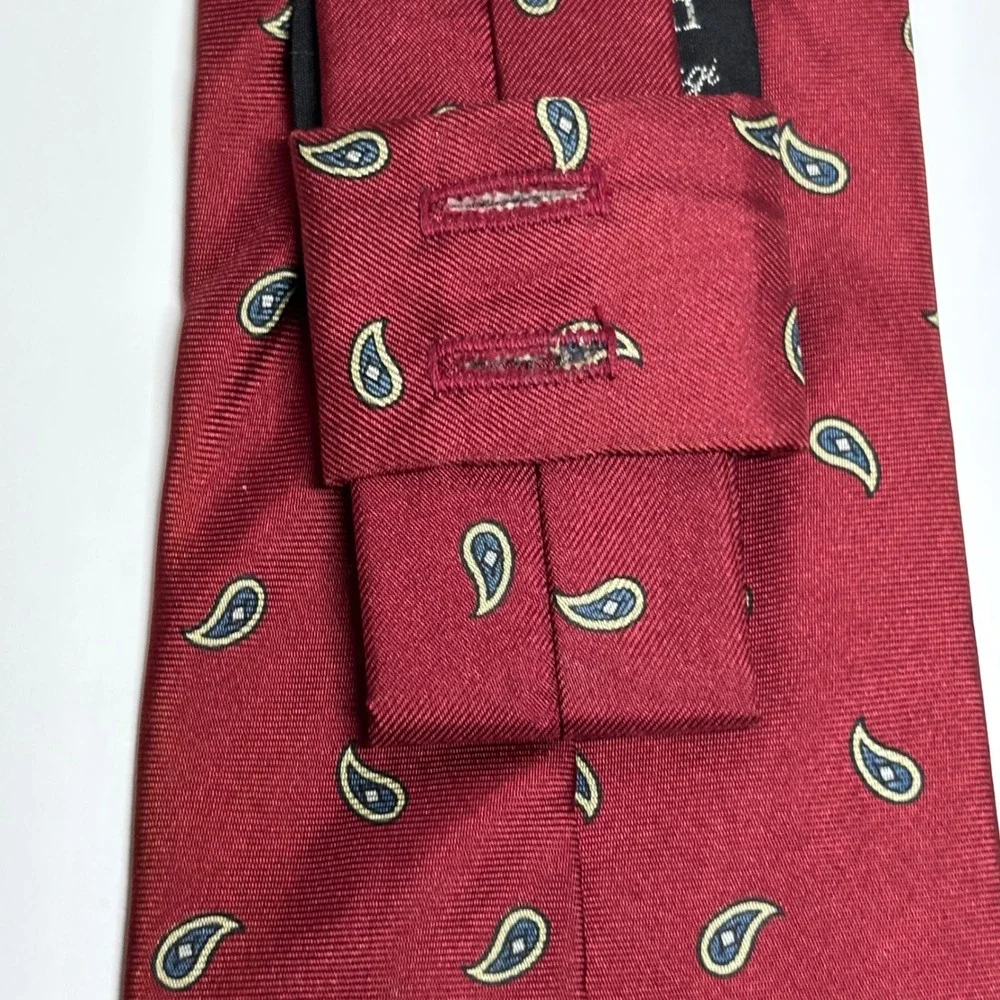 Ty-Button Vincent Pileggi Tie Mens OS Red Silk Paisley Button-Hole